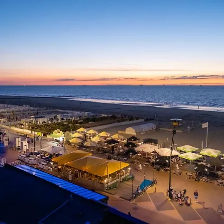 Moderne Met Zeezicht Naast Casino Apartamento