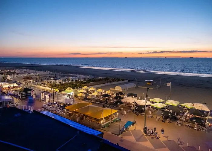 Moderne Met Zeezicht Naast Casino Appartement